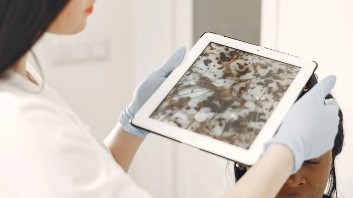 Clinical hair and scalp assessment using digital trichoscopy screen before keratin treatment